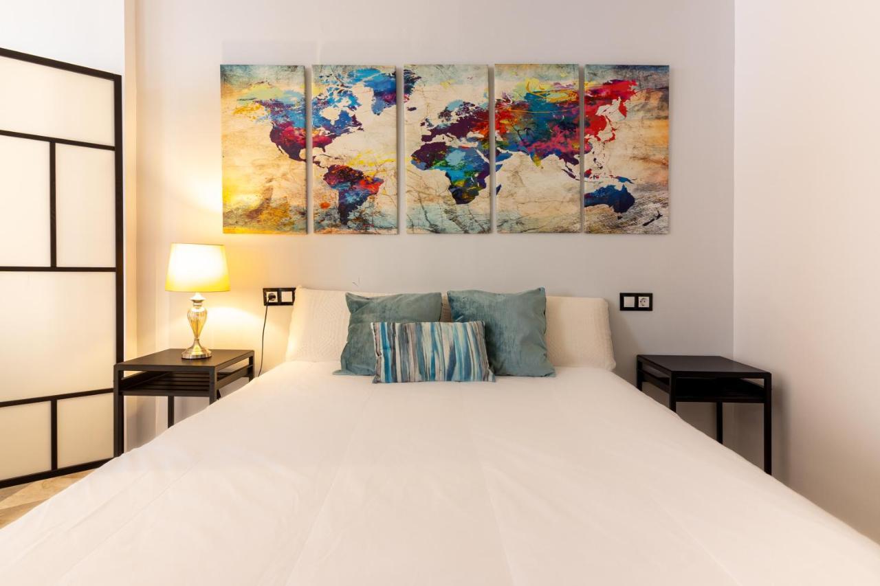 Saenz Suites Gallery By Bossh! Apartments Málaga Esterno foto