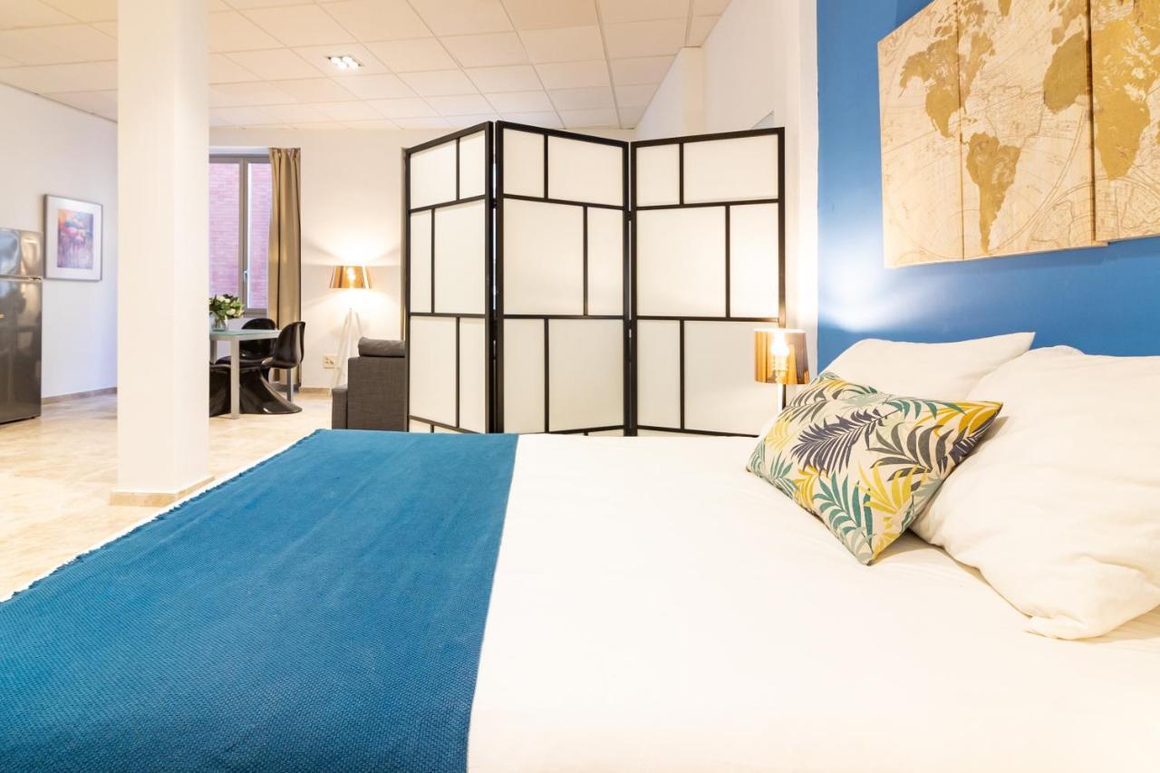 Saenz Suites Gallery By Bossh! Apartments Málaga Esterno foto