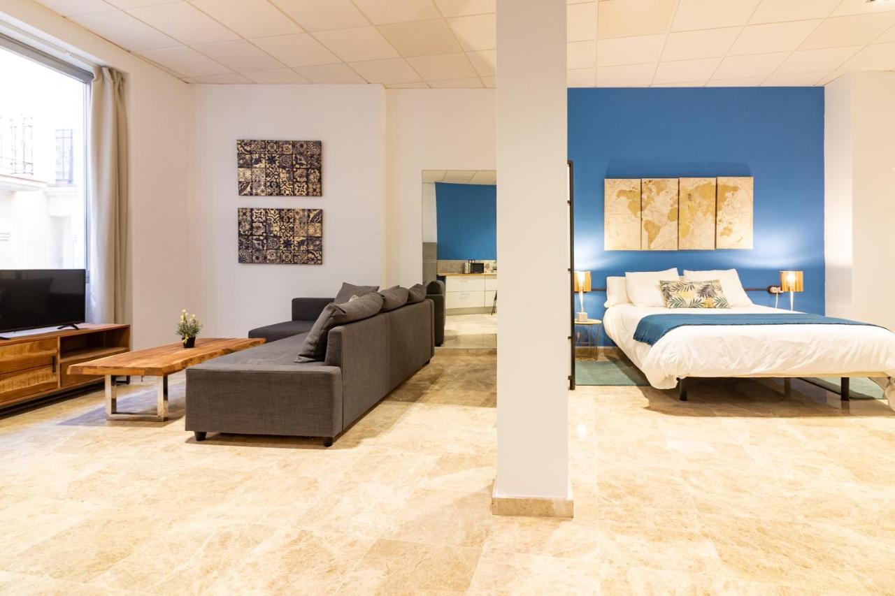 Saenz Suites Gallery By Bossh! Apartments Málaga Esterno foto