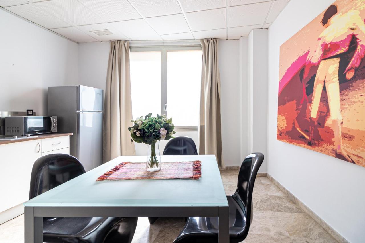 Saenz Suites Gallery By Bossh! Apartments Málaga Esterno foto
