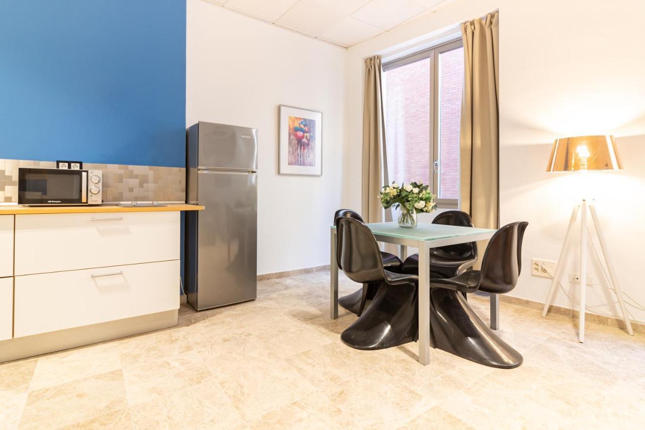 Saenz Suites Gallery By Bossh! Apartments Málaga Esterno foto