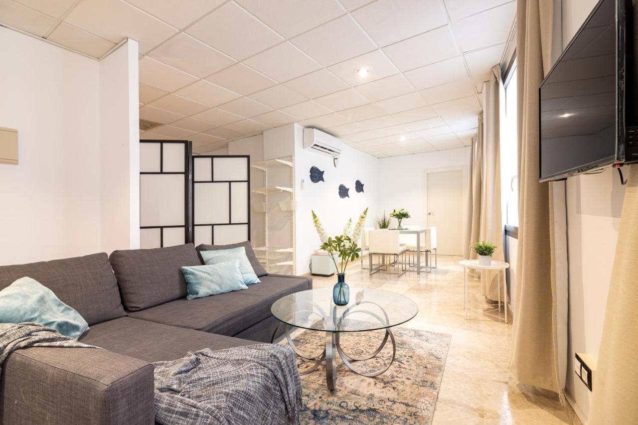 Saenz Suites Gallery By Bossh! Apartments Málaga Esterno foto