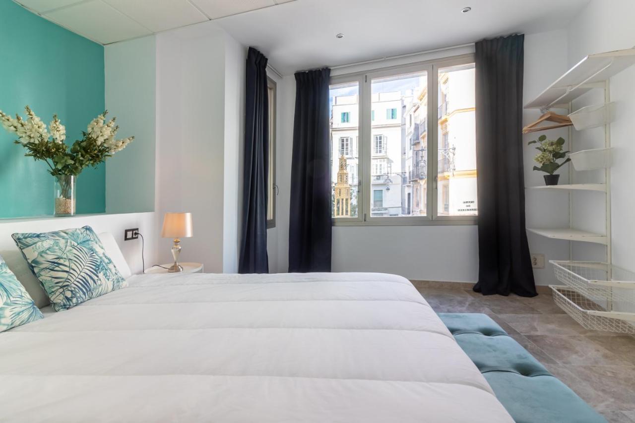 Saenz Suites Gallery By Bossh! Apartments Málaga Esterno foto