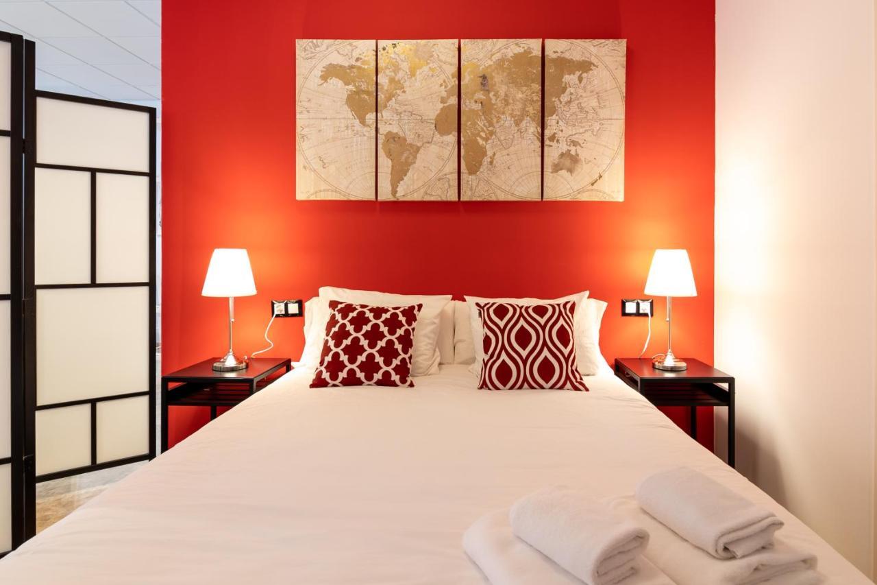 Saenz Suites Gallery By Bossh! Apartments Málaga Esterno foto