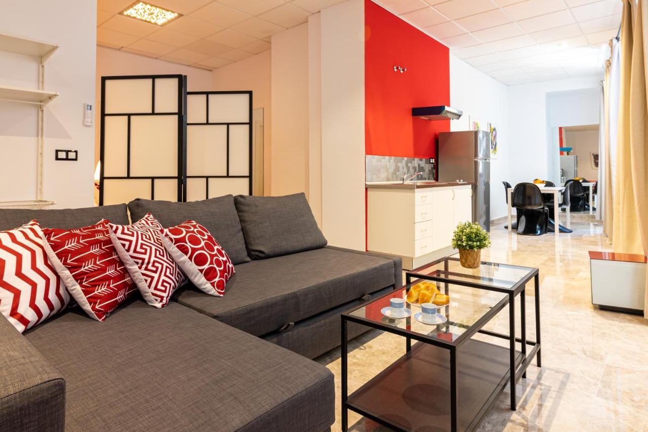 Saenz Suites Gallery By Bossh! Apartments Málaga Esterno foto