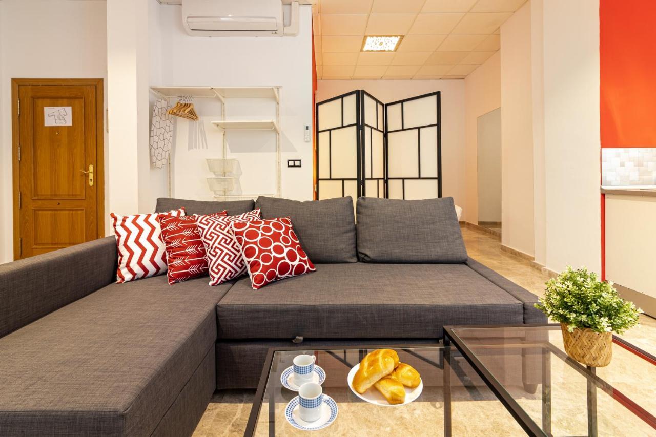 Saenz Suites Gallery By Bossh! Apartments Málaga Esterno foto