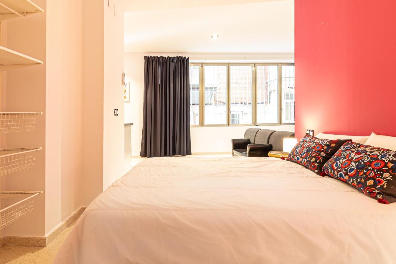 Saenz Suites Gallery By Bossh! Apartments Málaga Esterno foto
